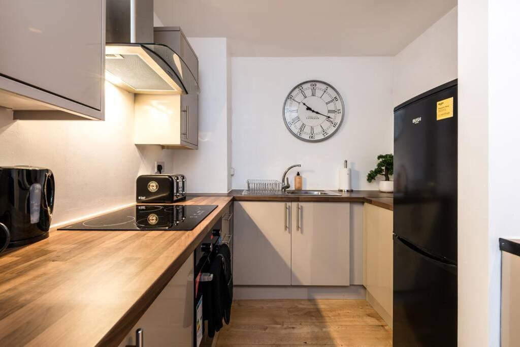 Liverpool City Centre - Fabulous 3 En-Suite Bedrooms - Sleeps 10 People Exterior photo